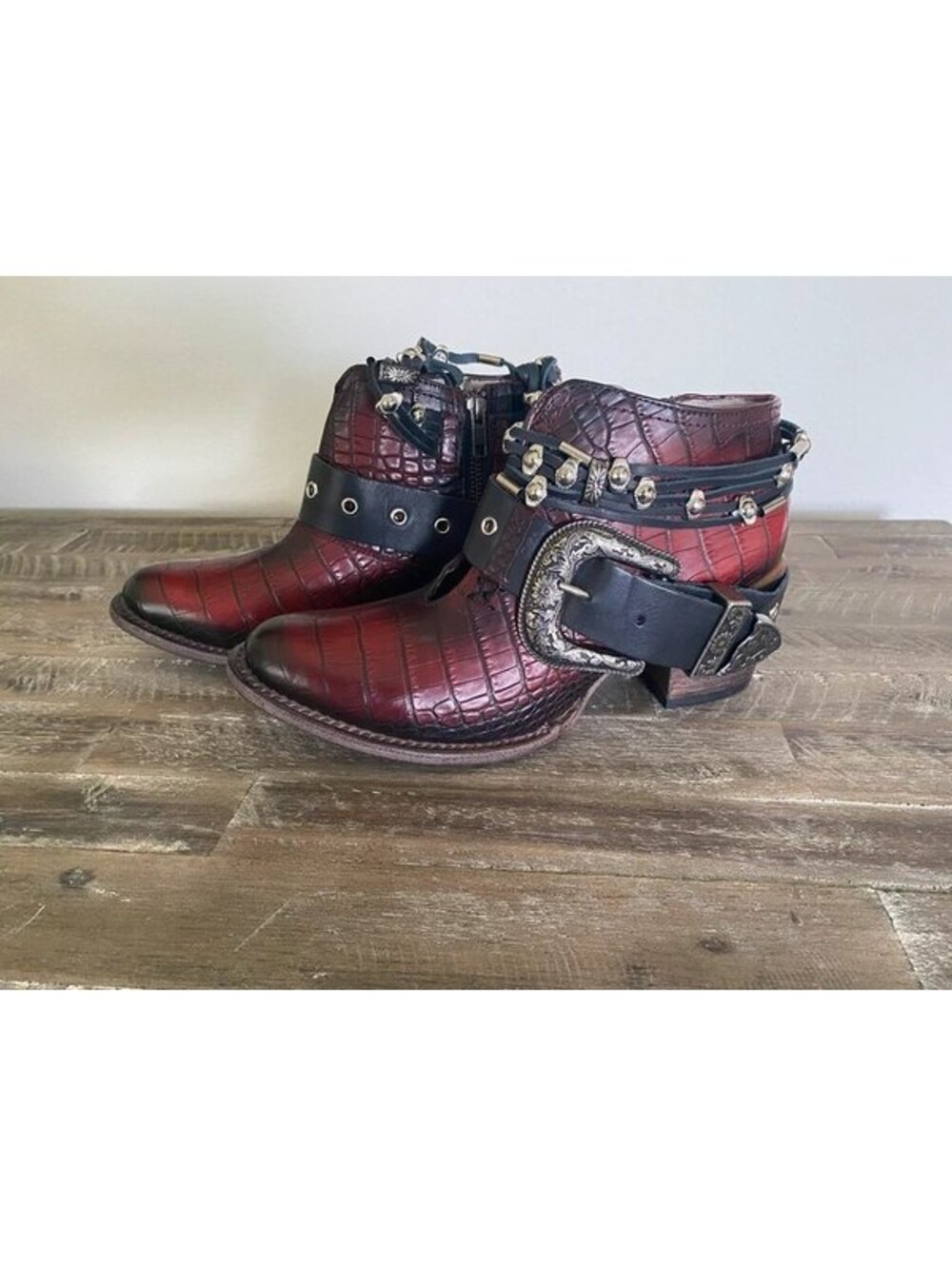 NEW Freebird Saloon Red Croco Leather Western Ankle Booties 10 Box Dust Bag